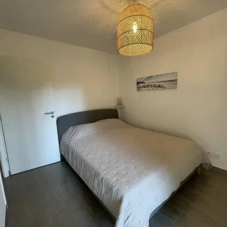 Appartamento De Standing Pour 4 Pers Avec Jardin Et Piscine à 500m De La - Fr-1-726-21 *